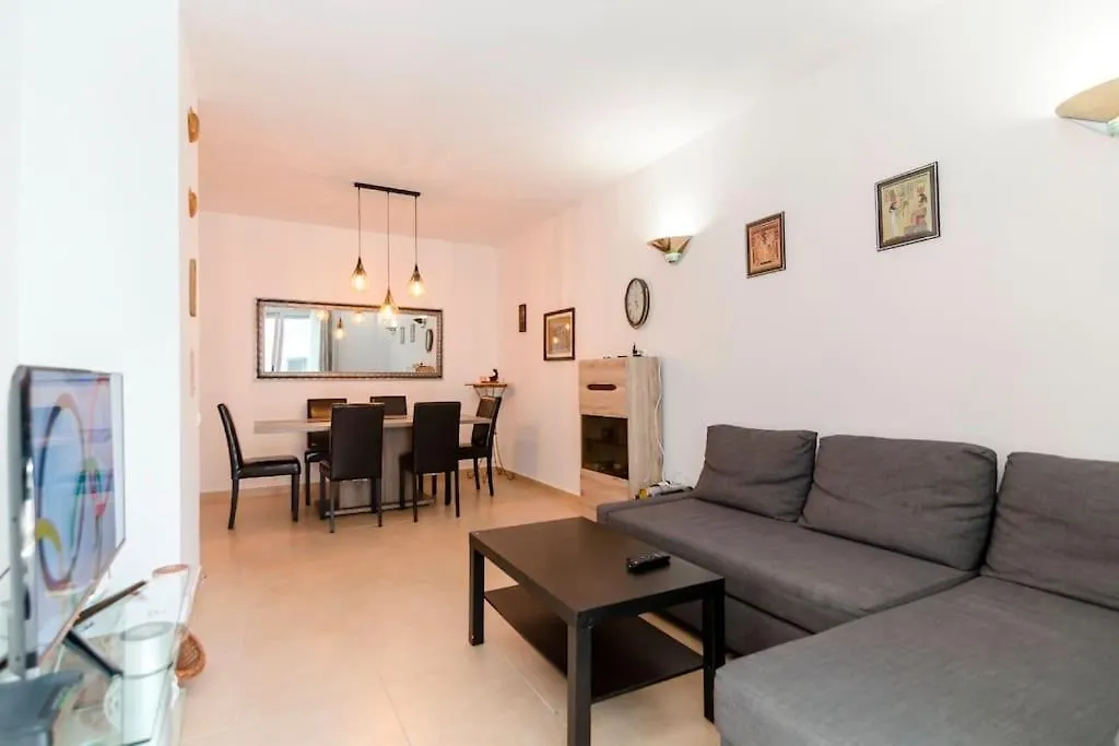 Apartment Sa Boadella Con Piscina Y Garaje Close To The Beach Lloret de Mar